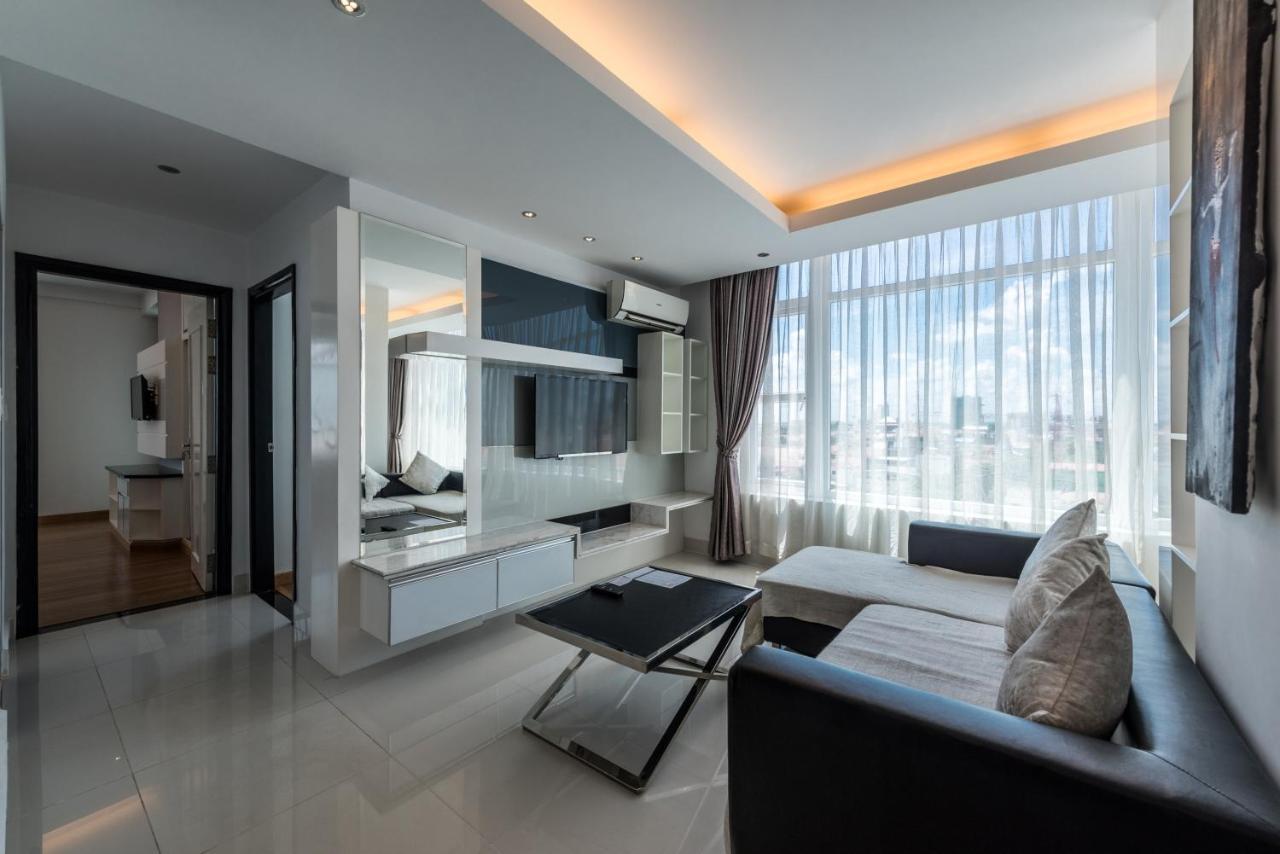 Naki Suites @ Silvertown Phnom Penh Exterior photo