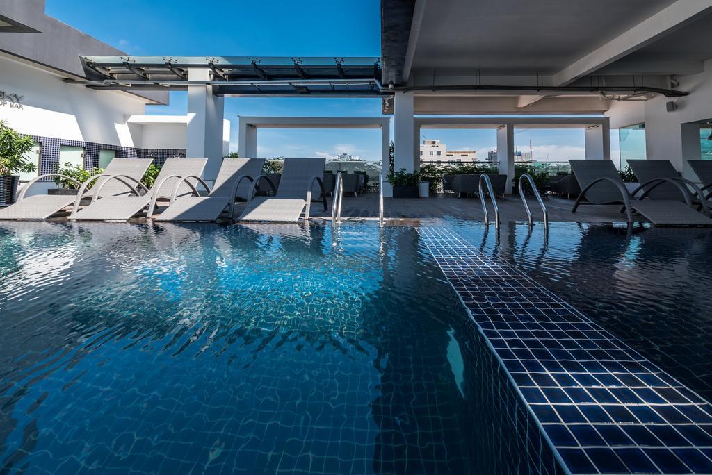 Naki Suites @ Silvertown Phnom Penh Exterior photo