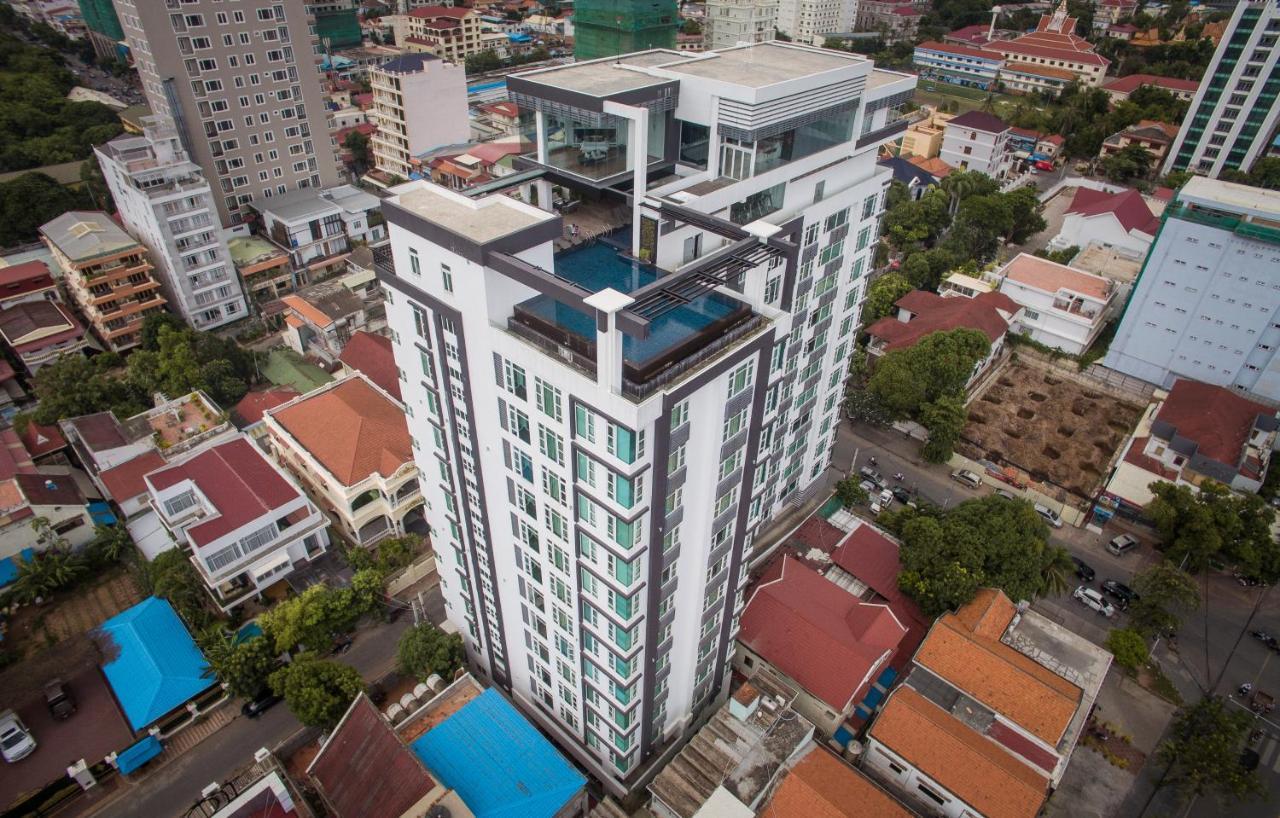Naki Suites @ Silvertown Phnom Penh Exterior photo